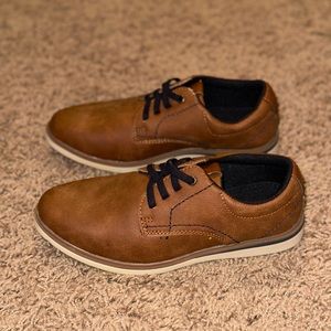 Boys Max + Jake dress shoe, size 2